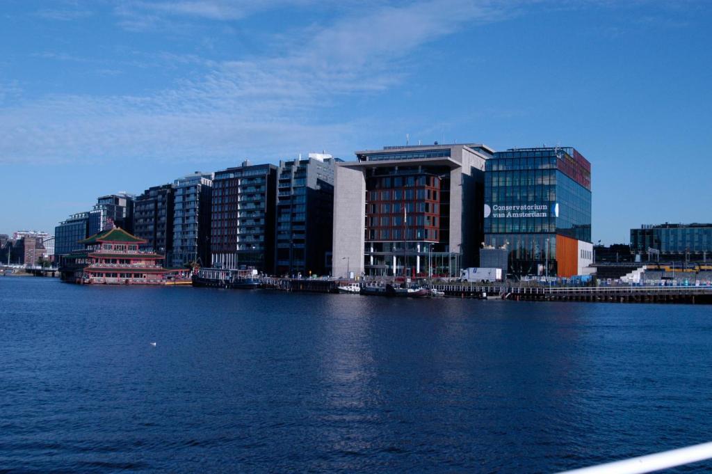 Amicitia Hotel Amsterdam Exterior photo